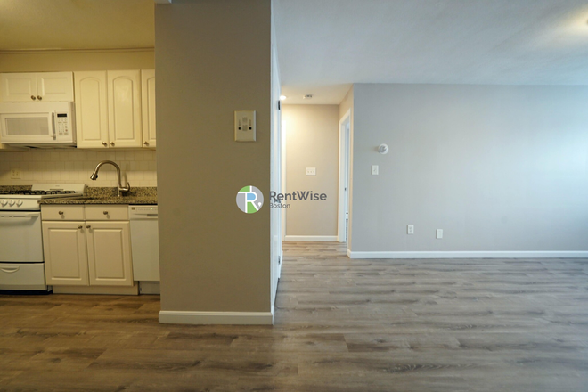 1 - MAY 2026 – Gorgeous Brighton 2 Bed Near Brighton Center • Heat & Hot Water + Parking Included Apartments