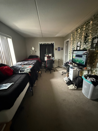 Bedroom - Harbor Point Apartments