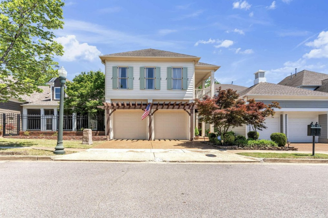 [web address removed] - Beautiful home for sell in Harbor Town overlooking the harbor!