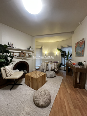 a - TOP FLOOR FRONT FACING, NO FEE Apartments