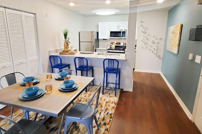 Kitchen - Private bedroom and bathroom, 3x3 (male), Summer relet, Northgate Lakes Apartments