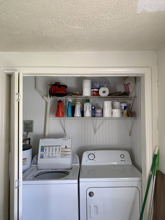 washer and dryer - Open room in house with 2 grad students