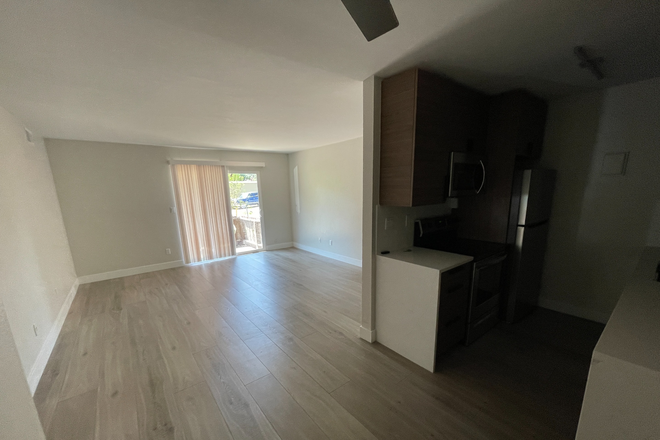 3 - AVAILABLE NOW!: 3250 O'Neal Cir #G12 Condo