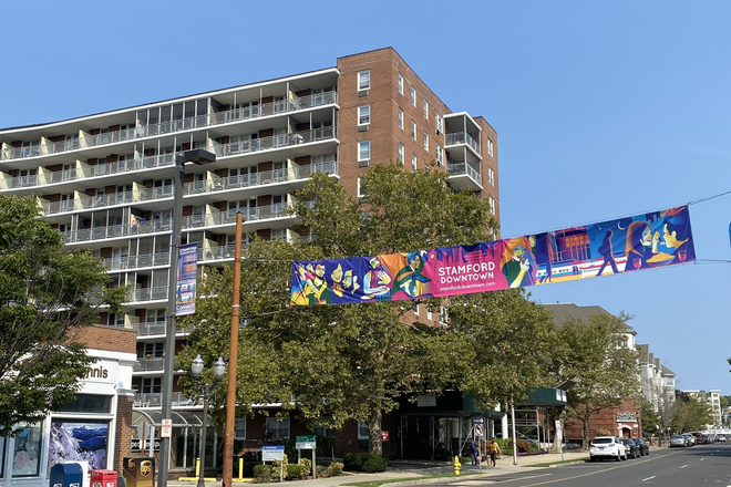 out look - Downtown best Location, close to all *one  Bedroom of 2B1B* for female student