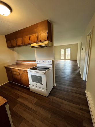 Kitchen - Cedar Creek 7 Apartments