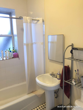 Call/text 602-317-9877 for a showing. - 9-1-26 / 4BR JUST REDUCED / H&HW INCL / NO BROKER FEE / LOOK AT PICS!! Apartments
