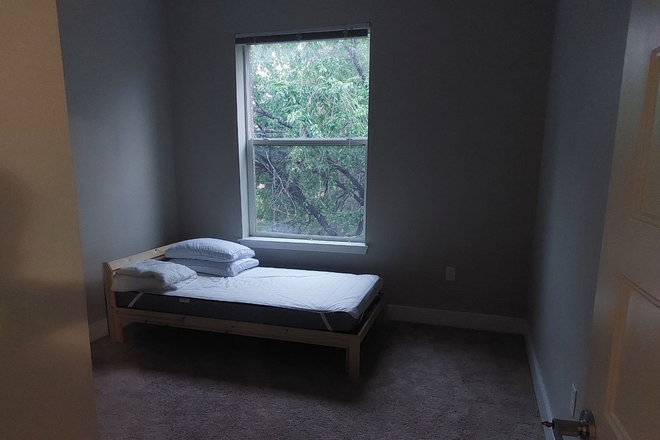 Pics of Bedroom - The Gaslamp Apartments