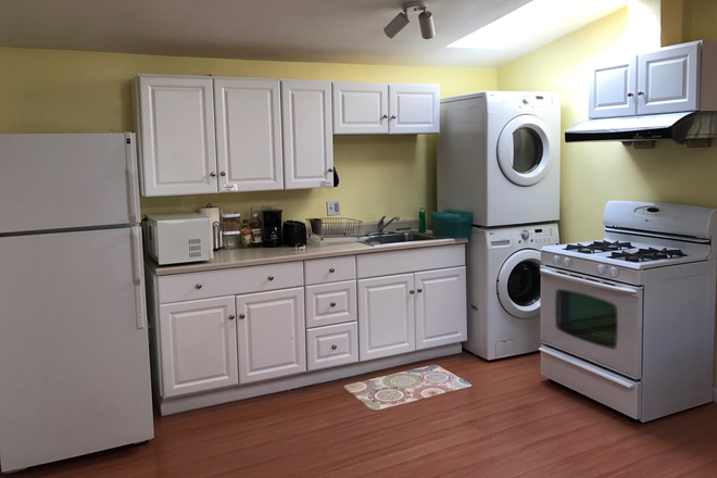 Updated Skylight in Full kitchen - Sunny Tranquil 1 Bedroom / 1 Bath Backyard Cottage for Rent