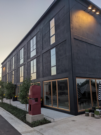 Exterior - National Rose Co. - Boutique Apartment Downtown