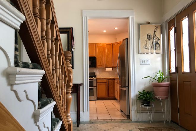 Entrance - 3 Bedroom - 1.5 bath - w/parking Victorian home $4000– AVAIL AUG 15–Sept 1