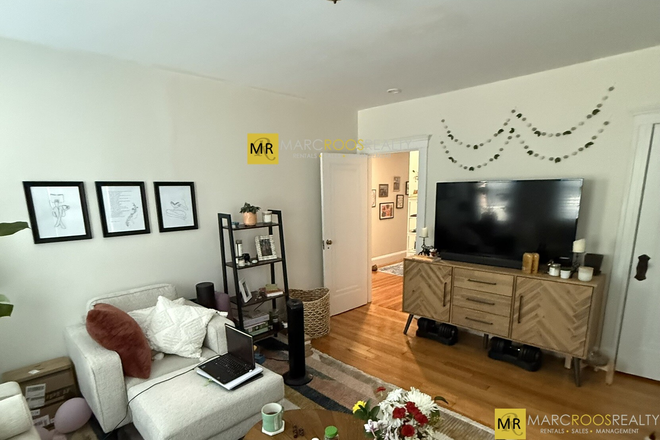 Call NOW for showings! 617-236-8600 - BROADWAY STREET - STUNNING SOMERVILLE 2 BED! AVAILABLE 8/1/2025!