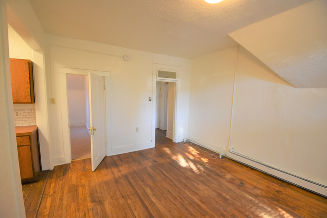 1034 Spruce #2 - 1034 Spruce St. (2BR/ 1BA) Apartments