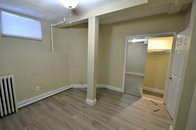 Bedroom - Large Renovated 2 Bedrooms by Whole foods walk to Campus No Fee Apartments