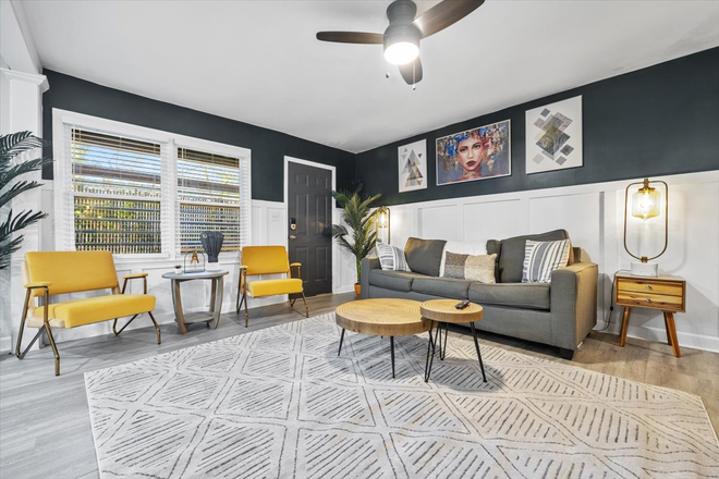 Living Area - Furnished 3BR/2BA Home – Spacious, Roommate-Friendly Near Emory & Agnes Scott