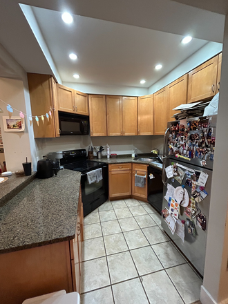 Kitchen - HUGE 3 Bed Available 9/1/26! *CONTACT NOAH 603-470-8181 Apartments
