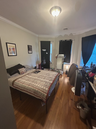 Bedroom (view from doorway) - Seeking a fourth roommate in 4br1b in Roxbury