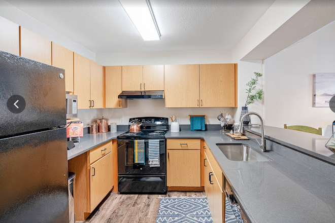 Kitchen - Forest Lakes Apartments