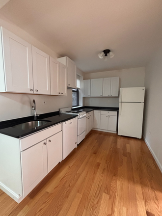 Kitchen - 3 Bed Available 9/1/25! *CONTACT NOAH 603-470-8181