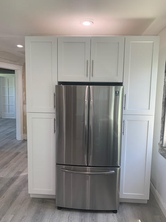 Kitchen - Luxury Living 6Bed 2Bath Duplex