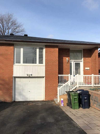 outside - 3 bedroom Bunglow house in prestigious Bayview-woods area in North York