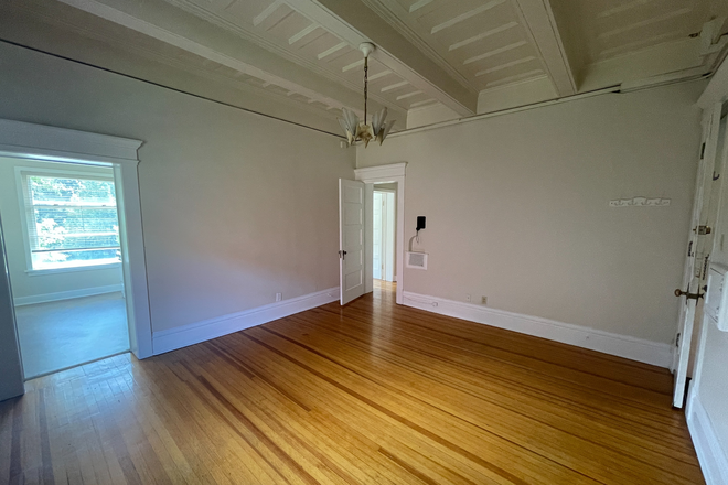 3 - AVAILABLE 8/5: 2331 Broadway #1A Apartments