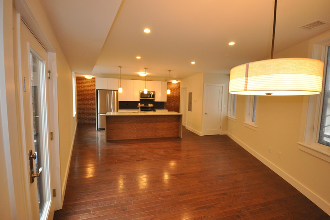 20 Sussex - Single family - [9.1.2025] HIGH-END Brownstone 4 beds / 2.5 baths in the South End [Private roofdeck !] Townhome