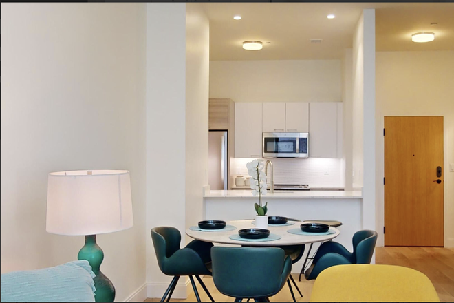 - - Renovated 1BR with In-Unit Laundry – 1079 Commonwealth Ave – Available 06/01 Apartments