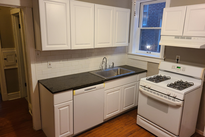 kitchen - duplex on Pennsylvania, 2nd floor, 2br 1 bath  1500 Duplex