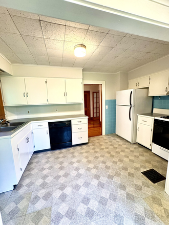 Kitchen - 323 Pelham Road House