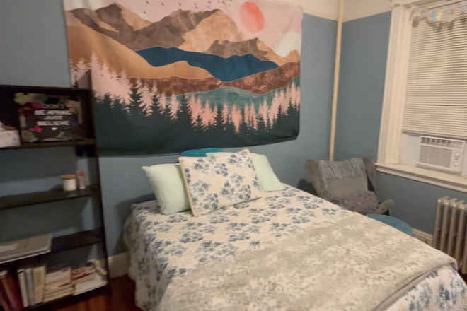Bedroom - Affordable Comm Ave Apt on Green B Line! $950 available 7/1