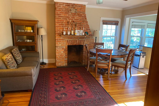 Living/dining room - Summer sublet:2BR/2 bath-Maple St-Princeton Apartments