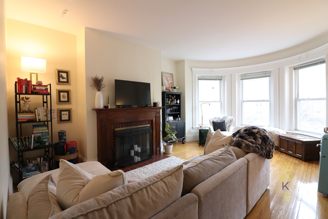 living room - Sunny Brookline Gem Steps Away from the Green Line (C Train)