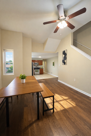 Dinning Room - Townhouse Next to JHU Campus