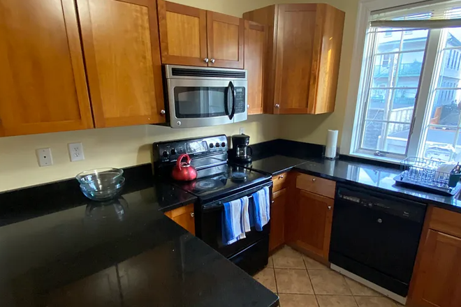 Call NOW for showings! 617-236-8600 - ALBION ST - *NO FEE* 3 FLR 5BR NEAR TUFTS FOR *9/1/2025* W/ LNDRY IN BLDNG, OFFICE, 2 BATH, YARD! Apartments