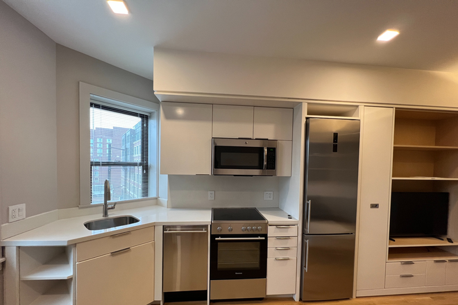 - - 115 Mount Auburn St, Cambridge – Furnished 1-Bedroom at Havard Sq with Flexible Move-In Dates Apartments