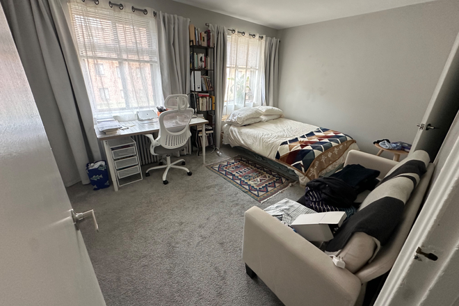 Bedroom for rent - Large room for rent in 2b1b Apartments