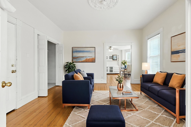 Call NOW for showings! 617-236-8600 - BROADWAY - HUGE 2 FLR 2 OR 3BR FOR *9/1/2026* W/ 2 BATHS, PRKNG AVAIL, 2 LIVING RMS, LNDRY IM BLDNG! Apartments
