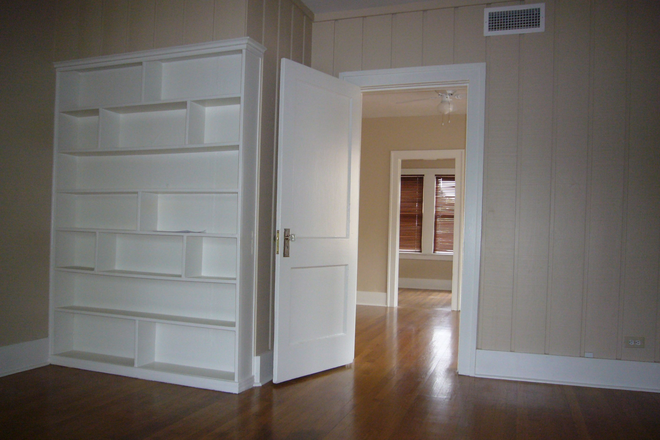 living - Rare Find in 1930's Building - by owner Apartments