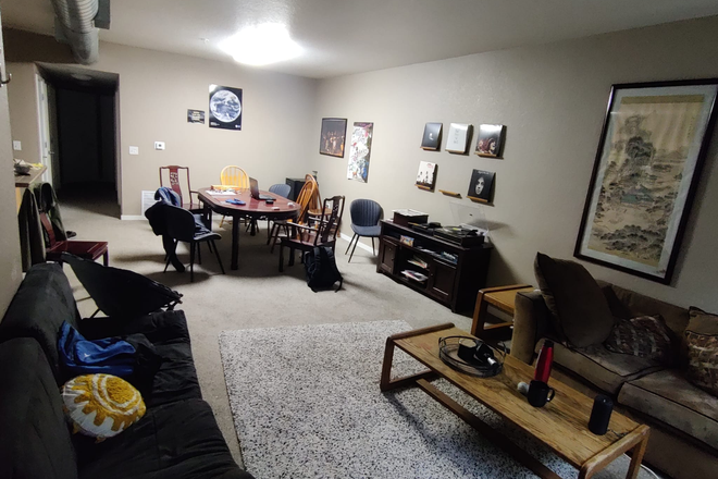 the house - Sublet for Spring 2026