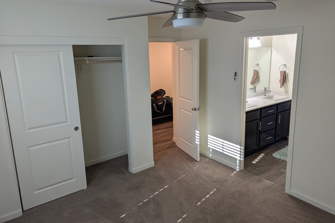 Bedroom - ***One unfurnished BR is available for next semester, private bathroom*** House