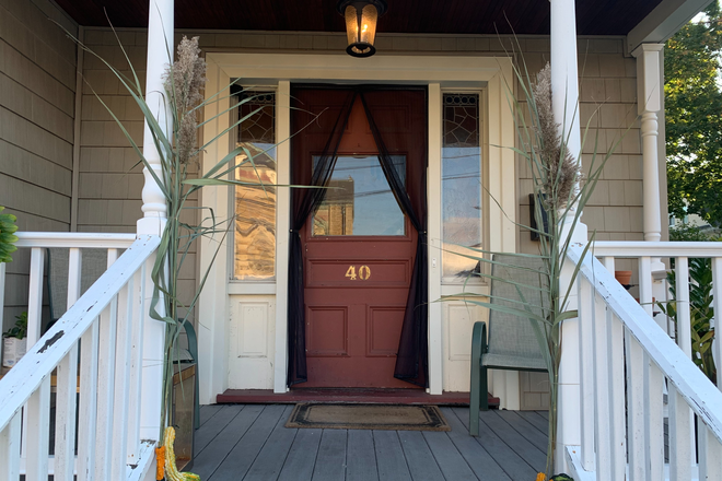 front steps - No fee! 4+ Bedroom Single Family, Lead-Free House (free parking, laundry, storage, private yar