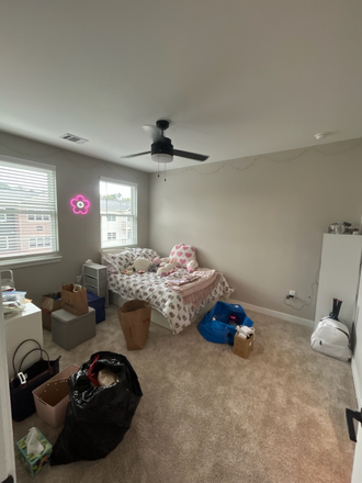 overview - SPRING Semester room for rent, Governor's Apartments on North Henry Street, close to campus!