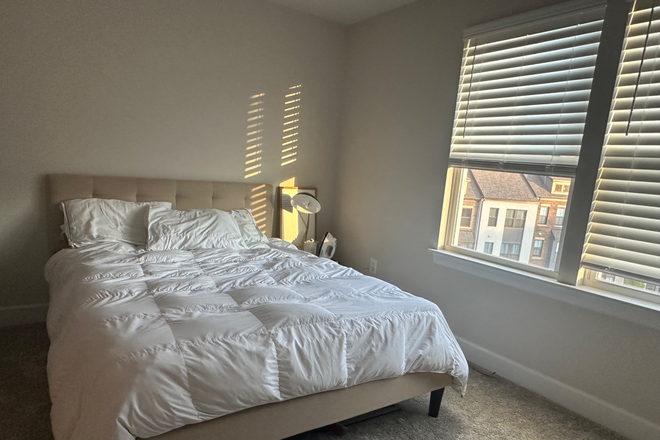 Photo - $1,300 / 1 BR/1Bathroom - Luxury furnished Room, Utility Included Townhome