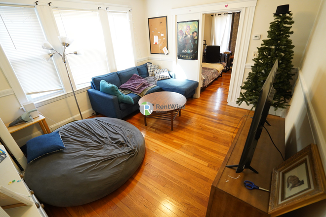 1 - JUNE 2026-Amazing TUFTS 3 bed, Big Rooms, No Broker Fee Apartments