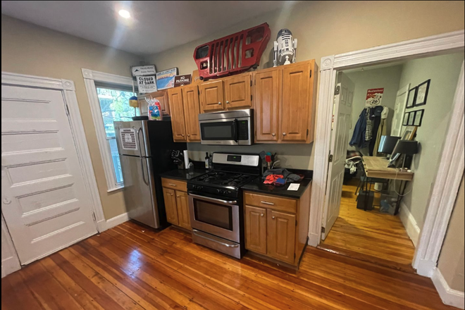 . - MODERN 4 Bed/2 Bath CLOSE to campus - Avail 9/1/26! Apartments