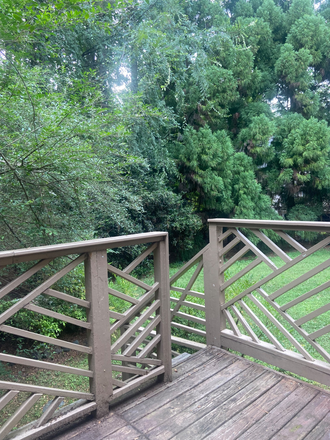 Back deck - Woodstream Glen Townhome 2BR/2.5 Bath