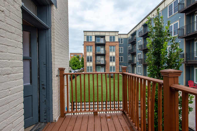 Balcony - 130-134 William Howard Taft Road Apartments