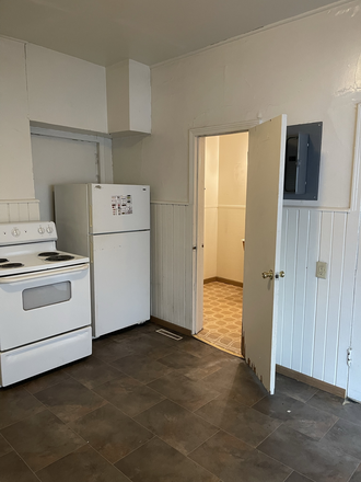 One Bedroom - Studio and One Bedroom On Court Apartments