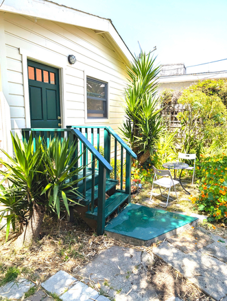 Outside Front Door - Berkeley Cottage 1 bedroom with study