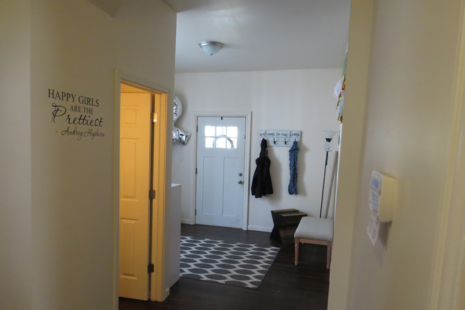 Photo - Large house with 6 bedrooms, 3 bathrooms . All updated 6 years ago. Walk to xavier.